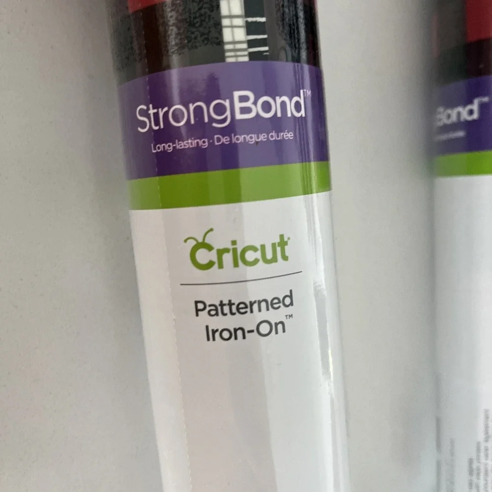 Cricut Strong Bond (2) 12x17
